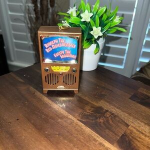 Vintage Orna-Music Musical Christmas Sound Music JUKEBOX TV Ornament